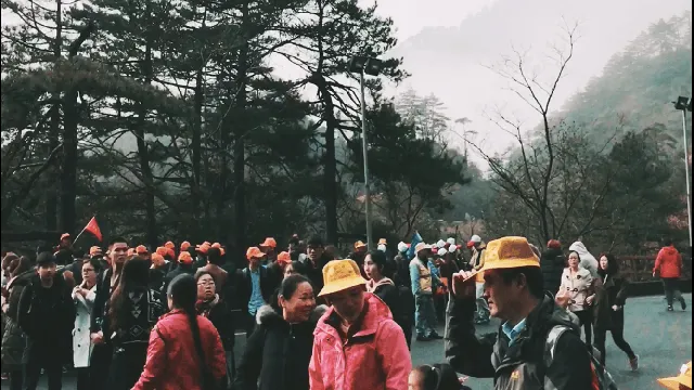 汤口镇与登山准备